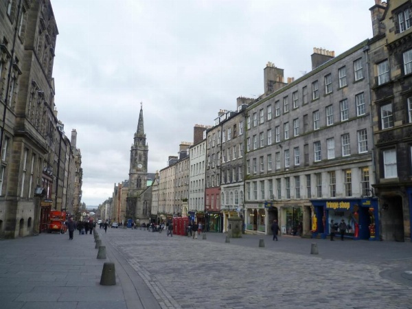 Clamshell Land - Royal Mile image 20